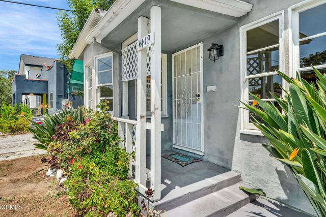 4419 4419 1/2 Corliss Street, Los Angeles CA: https://media.crmls.org/mediaz/bbdcef83-e697-4bd4-bd72-f9f142c25804.jpg