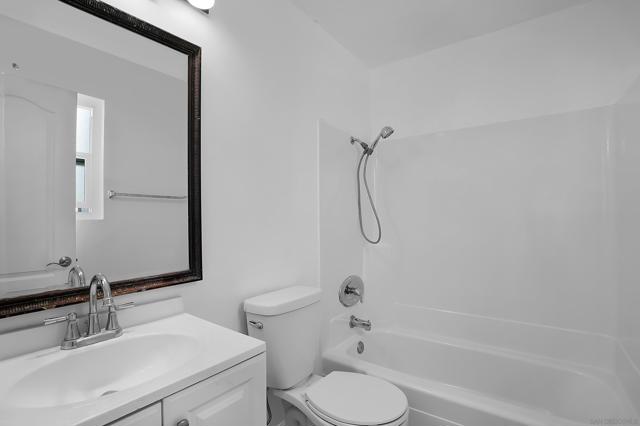 6333 COLLEGE GROVE WAY, San Diego CA: https://media.crmls.org/mediaz/bbdf2222-1f4c-4740-aeb1-2d0562baa51e.jpg