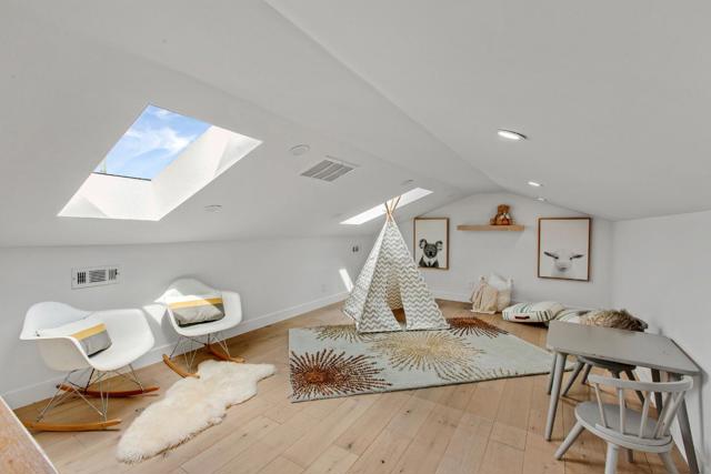 104 Oak Park Drive, Los Gatos CA: https://media.crmls.org/mediaz/bbdfec7c-9e59-4f6e-b967-dde8075f1351.jpg