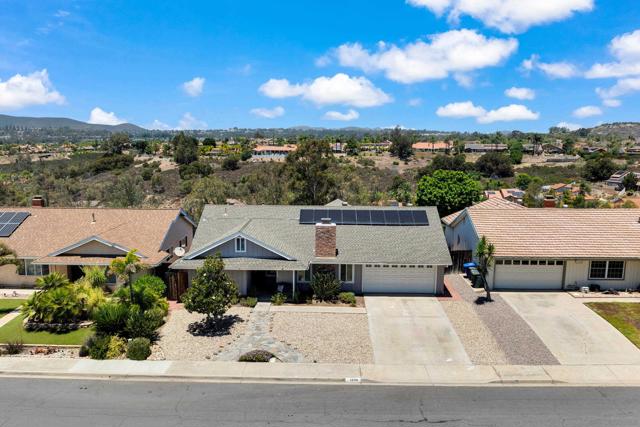 13710 Ahwahnee Way, Poway CA: https://media.crmls.org/mediaz/bbe11c22-b7aa-4e0f-bfa6-19ce5cadad3f.jpg