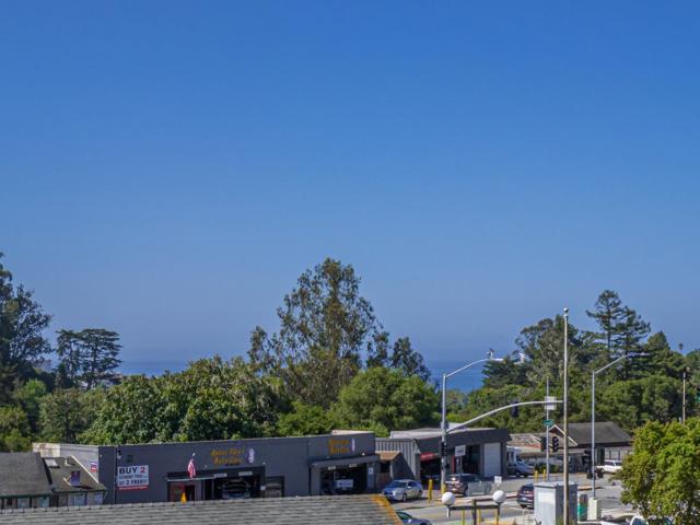 116 Aptos Village Way, Aptos CA: https://media.crmls.org/mediaz/bbe1706a-5448-4d44-b44b-869bddcc2bcc.jpg