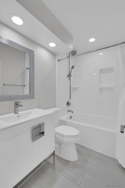 6426 Caminito Listo, San Diego CA: https://media.crmls.org/mediaz/bbe1b0b1-6c77-4e8e-a2c8-9783d651e48e.jpg