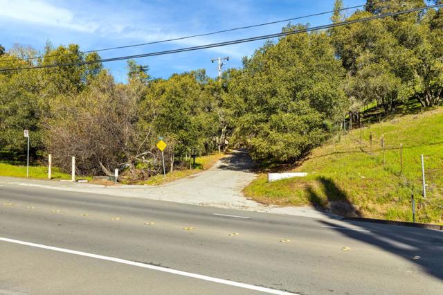 5 El Vanada Road, Redwood City CA: https://media.crmls.org/mediaz/bbe1bb70-8f6d-44e2-9f08-eaff4d14ec26.jpg