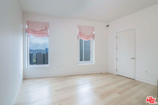 1 W Century Drive, Los Angeles CA: https://media.crmls.org/mediaz/bbe2415c-8d43-4281-9f62-27085a54e2aa.jpg