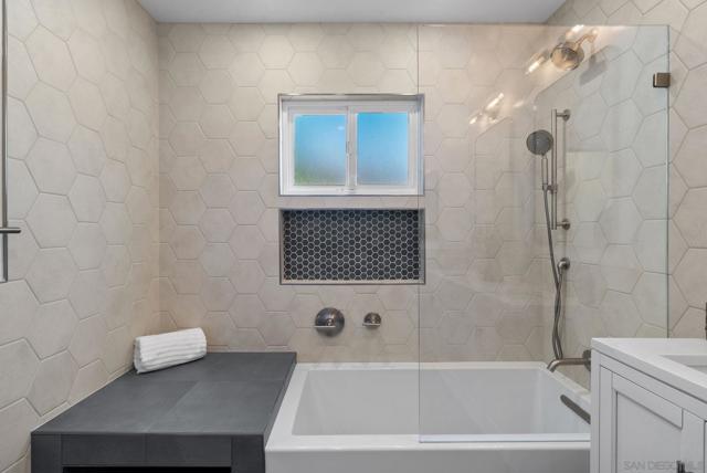 2068 Catalina, San Diego CA: https://media.crmls.org/mediaz/bbe32914-77fb-4fb9-8473-647062bb4179.jpg