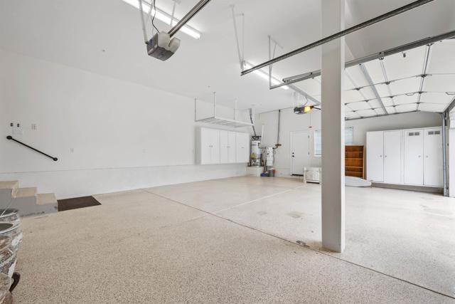 2535 San Clemente Avenue, Vista CA: https://media.crmls.org/mediaz/bbe36d52-d009-4a63-81f2-c5371d796c2d.jpg