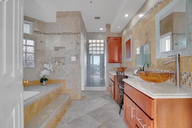 Image 11 of 52 For 7001 Elverton Dr