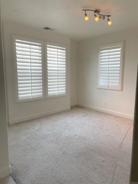 Detail Gallery Image 20 of 30 For 441 Adobe Estates Dr, Vista,  CA 92083 - 6 Beds | 3/1 Baths