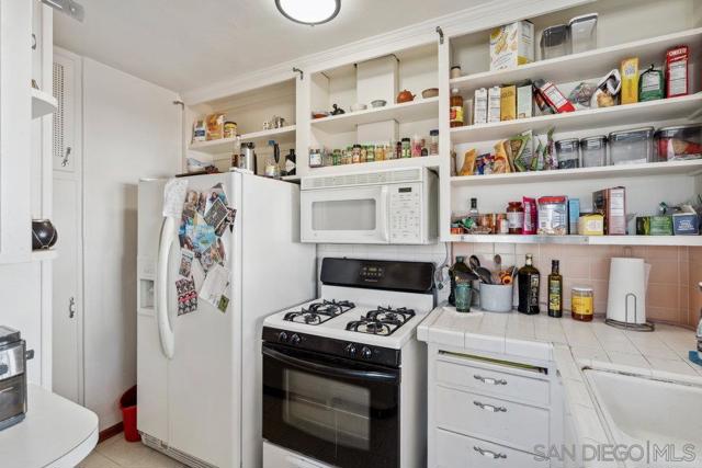 1260 LAW, San Diego CA: https://media.crmls.org/mediaz/bbe3e831-6249-432a-8bba-1cdbd3464f2c.jpg