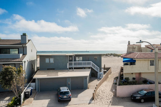 3300 Ocean Drive, Oxnard CA: https://media.crmls.org/mediaz/bbe44184-85f8-4ff1-928d-e510268f6fe8.jpg