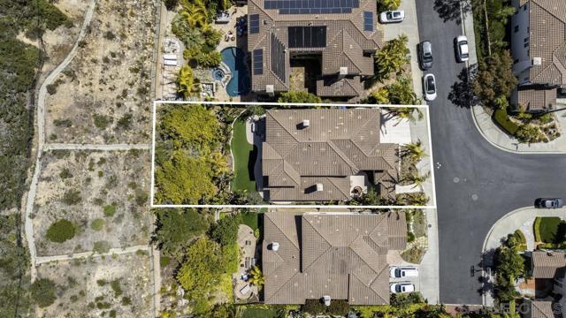 11649 Thistle Hill Pl, San Diego CA: https://media.crmls.org/mediaz/bbe454f7-f759-46d2-9189-f9353eb00a11.jpg