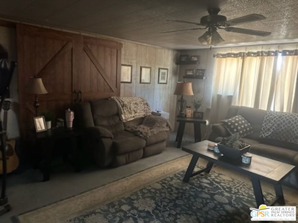 https://media.crmls.org/mediaz/bbe45daf-aa41-428d-ad05-752cf4fa7cdb.jpg?preset=X-Large