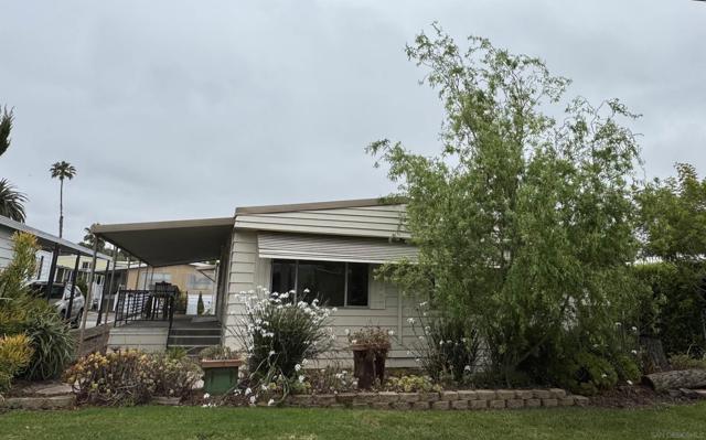 1219 E Barham Dr Spc 106, San Marcos CA: https://media.crmls.org/mediaz/bbe48c1a-f86c-4d0c-82e1-121797bdca84.jpg