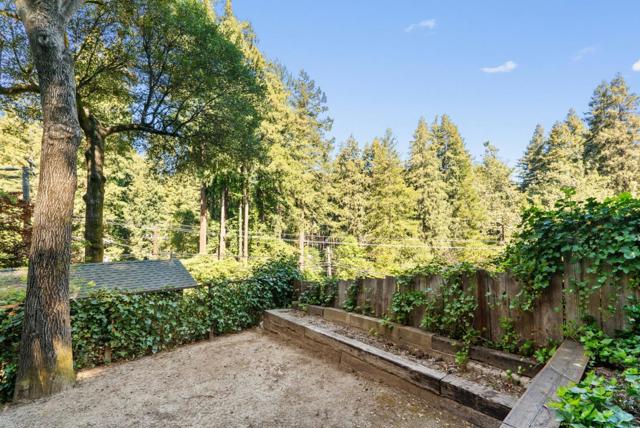 606 Madrona Road, Boulder Creek CA: https://media.crmls.org/mediaz/bbe51922-8d52-43b2-987a-dc693d79d5f0.jpg