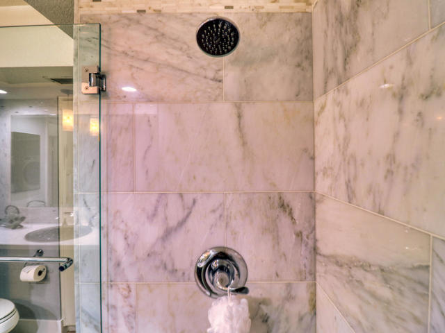 Image 33 of 52 For 77897 Woodhaven Drive