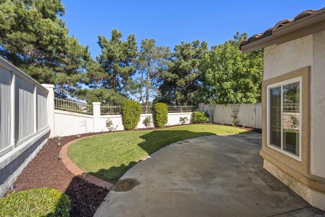 2505 LA COSTA AVE, Chula Vista CA: https://media.crmls.org/mediaz/bbe662e3-1b01-4baa-b6c6-55e726d150c4.jpg