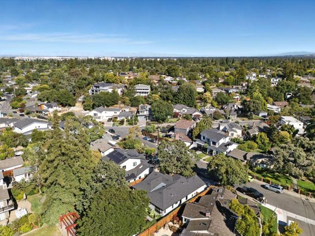 36 Wildwood Avenue, San Carlos CA: https://media.crmls.org/mediaz/bbe77179-a772-4d2d-b25c-b1d0d9ab87fb.jpg
