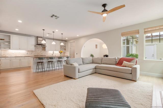 13571 Lopelia Meadows Pl, San Diego CA: https://media.crmls.org/mediaz/bbe7ee69-e81c-4f5b-a03d-c4d686955860.jpg