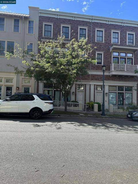 Image 2 of 30 For 2144 Railroad Ave