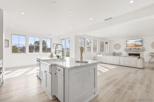 12410 Aria Ct, Poway CA: https://media.crmls.org/mediaz/bbe844b0-a8c4-4e96-8e43-fc3e2d268f69.jpg