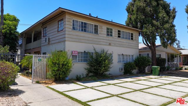 5707 Tilden Avenue, Sherman Oaks CA: https://media.crmls.org/mediaz/bbe87225-3b6c-45ac-8991-0f91a3f4a8ab.jpg