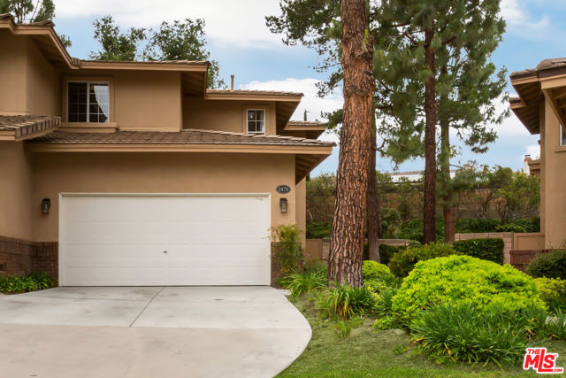2475 Lone Tree Court photo 1
