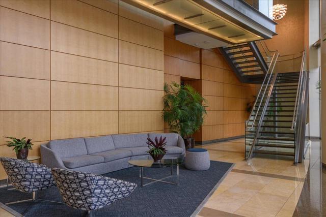 425 1st Street, San Francisco CA: https://media.crmls.org/mediaz/bbe9dc91-e240-4b87-9fe6-ca1f4684d312.jpg