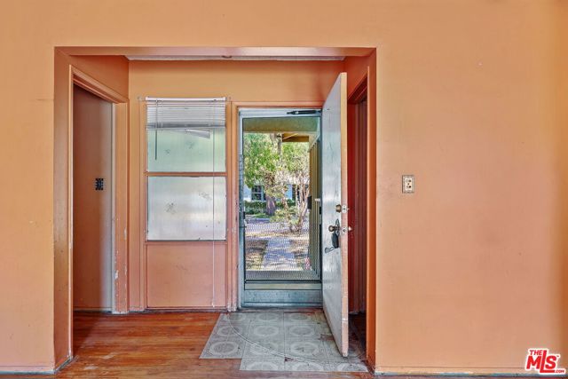 10152 Gaynor Avenue photo 4