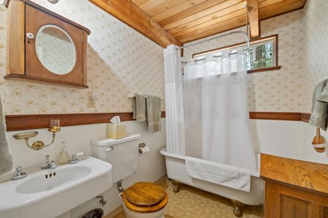 29380 Lassen Drive, Cold Springs CA: https://media.crmls.org/mediaz/bbea5177-f393-4930-921c-0a0338c77497.jpg
