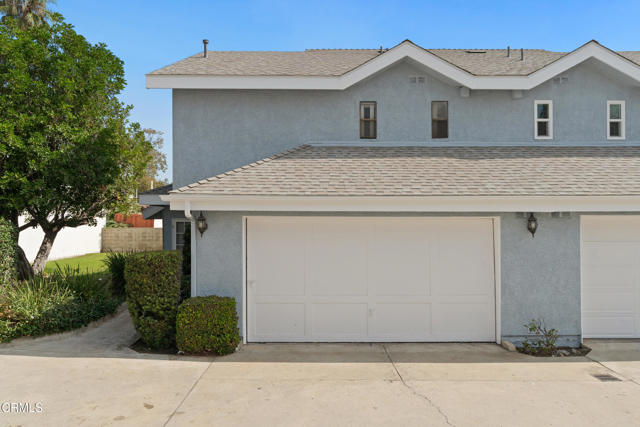 823 Earlham Street, Pasadena CA: https://media.crmls.org/mediaz/bbeba5e6-44ed-4405-8865-dd42ef884192.jpg