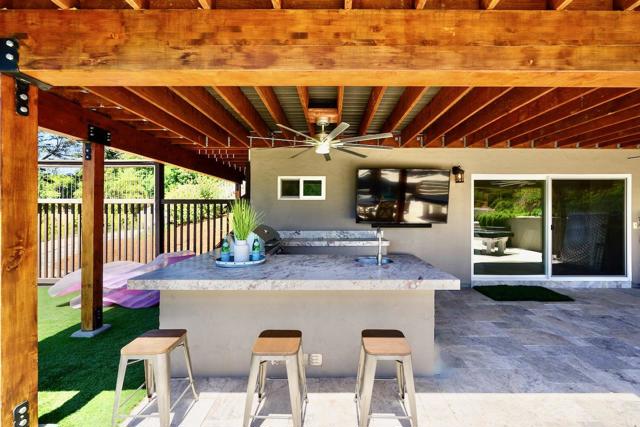 520 Sand Hill Road, Scotts Valley CA: https://media.crmls.org/mediaz/bbebbfe3-0129-4aeb-b898-093488355e78.jpg