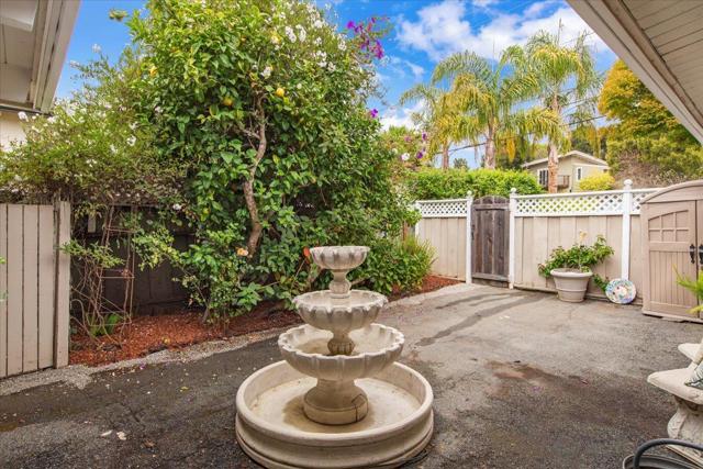 538 Clubhouse Drive, Aptos CA: https://media.crmls.org/mediaz/bbec8cfd-f32d-489d-9bd4-7ab495f52633.jpg