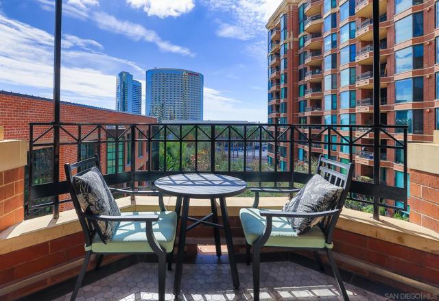 500 W Harbor Dr, San Diego CA: https://media.crmls.org/mediaz/bbecb3f8-924b-4b1b-bdda-19068376d645.jpg