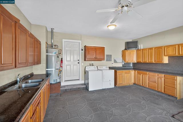 3904 Meadowbrook Cir, Pittsburg CA: https://media.crmls.org/mediaz/bbecbf90-558b-46a8-9bca-f22c1cbdd368.jpg