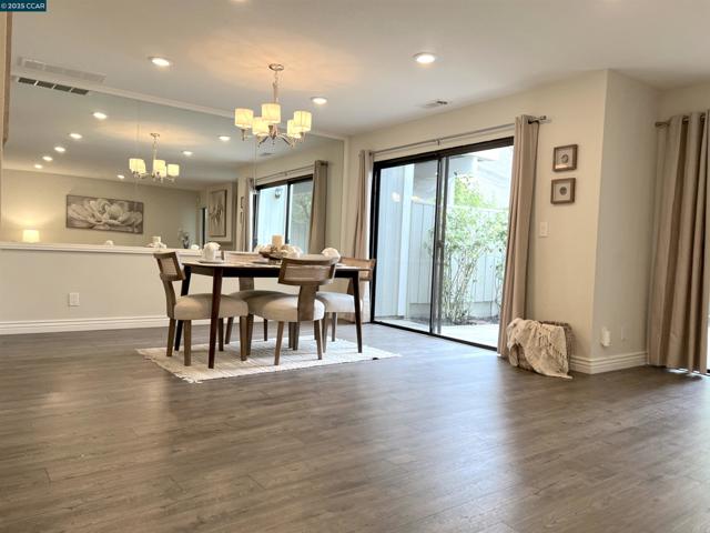 5239 Riverdale Ct., Pleasanton CA: https://media.crmls.org/mediaz/bbed203a-1d1c-411e-bdb4-d21e4fb532f6.jpg