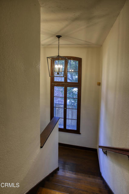 Detail Gallery Image 13 of 28 For 500 Eldora Rd, Pasadena,  CA 91104 - 4 Beds | 2/1 Baths