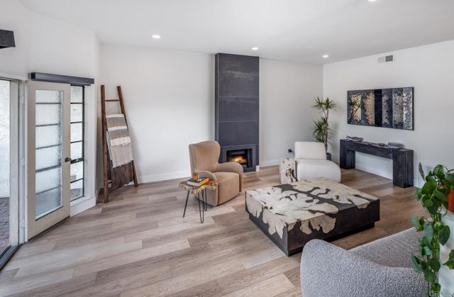 Detail Gallery Image 6 of 23 For 2630 Pirineos Way #14,  Carlsbad,  CA 92009 - 2 Beds | 2 Baths