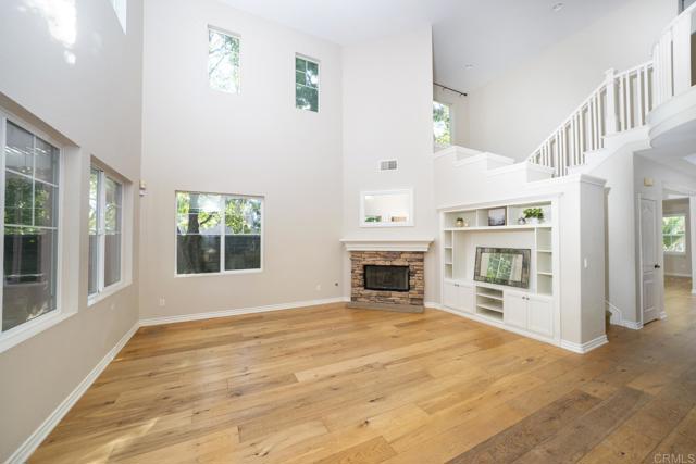 1789 Lemon Tree Ct, San Marcos CA: https://media.crmls.org/mediaz/bbedd162-5dca-4049-9683-1e62d4dc6616.jpg