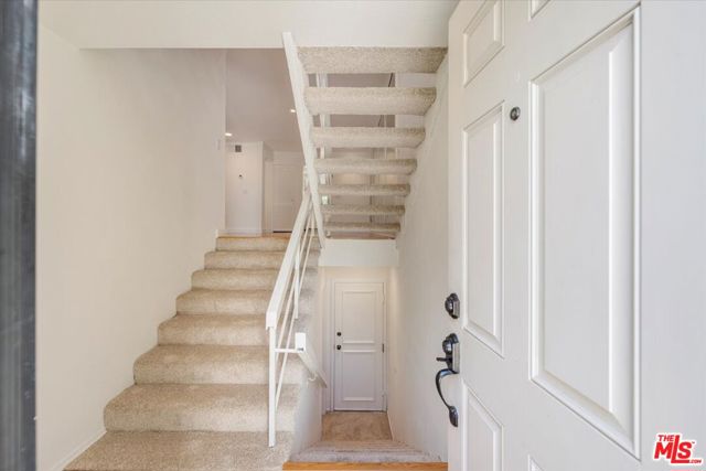 5333 Coldwater Canyon Avenue, A photo 4