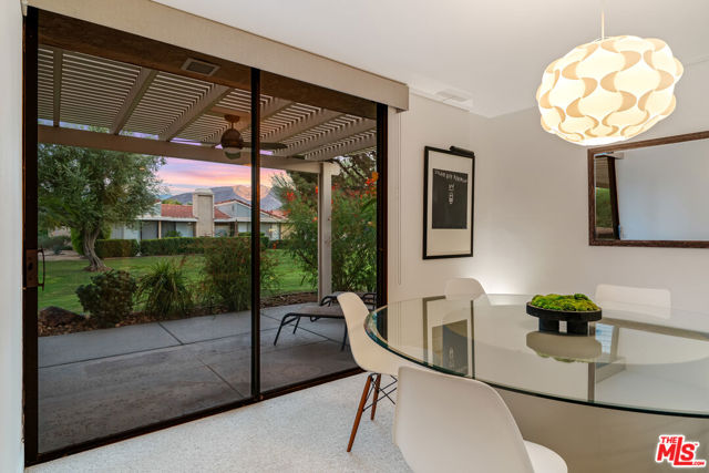 72305 Rodeo Way, Rancho Mirage CA: https://media.crmls.org/mediaz/bbee2a3a-2d2c-4994-9382-31d1e2e655d7.jpg