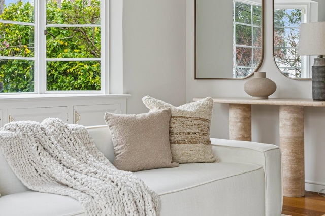 Image 7 of 58 For 3938 Oakmore Rd