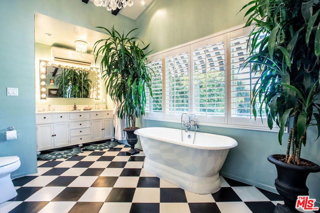 MLS #25523637 image #28