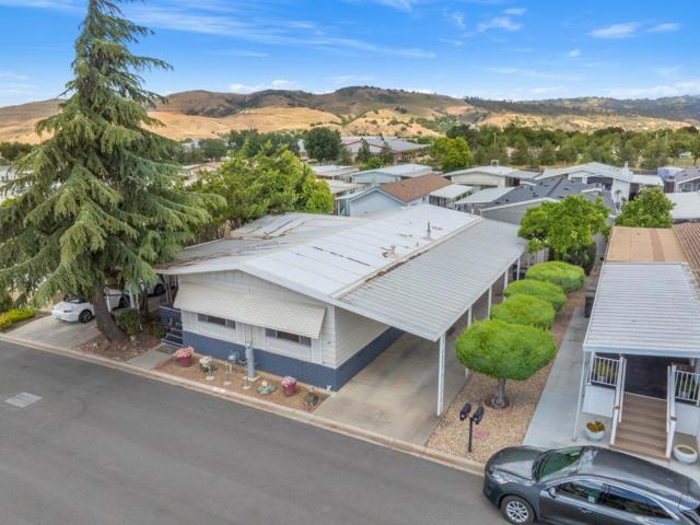 275 Burnett Avenue, Morgan Hill CA: https://media.crmls.org/mediaz/bbef7891-e910-49c5-8d53-993285d2e2c5.jpg
