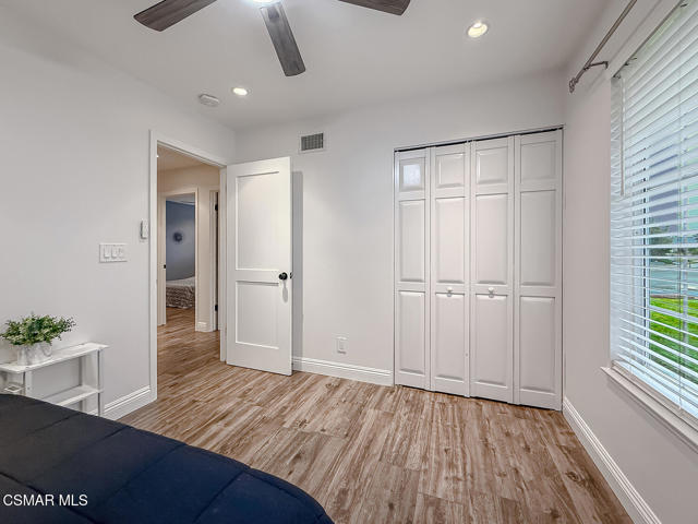 751 Muirfield Avenue, Simi Valley CA: https://media.crmls.org/mediaz/bbef99df-49d3-460a-a919-eca6383a6676.jpg