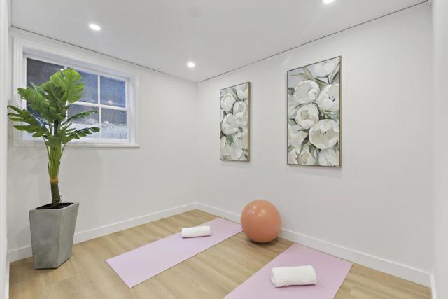 60 Stonecrest Drive, San Francisco CA: https://media.crmls.org/mediaz/bbefb89f-c1f8-4fb3-8256-063e63ff55cf.jpg