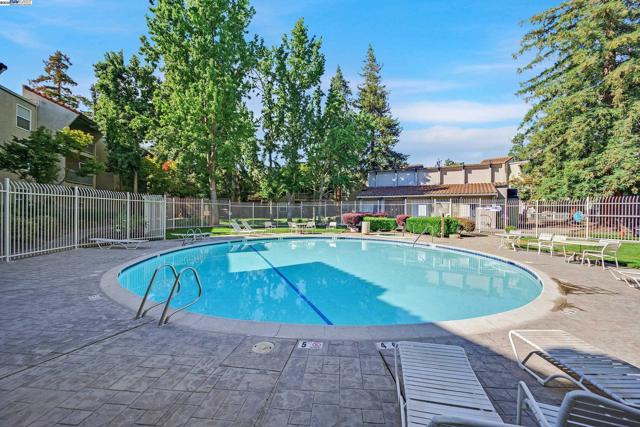 1087 Murrieta Blvd, Livermore CA: https://media.crmls.org/mediaz/bbeffb9e-6a27-4b49-8063-70b531337719.jpg
