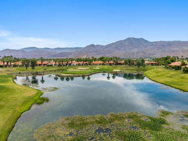55208 Big, La Quinta CA: https://media.crmls.org/mediaz/bbf0cb0e-cf4e-4a69-adcc-95b5287d582f.jpg