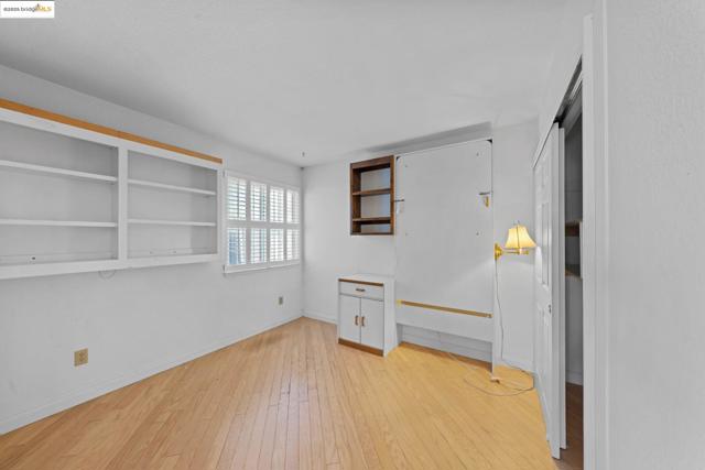5213 Walker Ct, Antioch CA: https://media.crmls.org/mediaz/bbf0d78e-bd35-4de7-ac6d-173052d02eb1.jpg