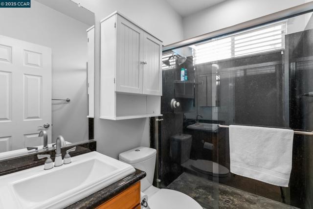1656 Colchester St, Danville CA: https://media.crmls.org/mediaz/bbf1b27c-a8d7-4b58-a70b-d19edacf5634.jpg