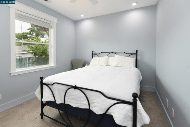 2200 Tice Valley Blvd, Walnut Creek CA: https://media.crmls.org/mediaz/bbf1c630-bff9-4c55-b8c5-f92f2d2f099c.jpg